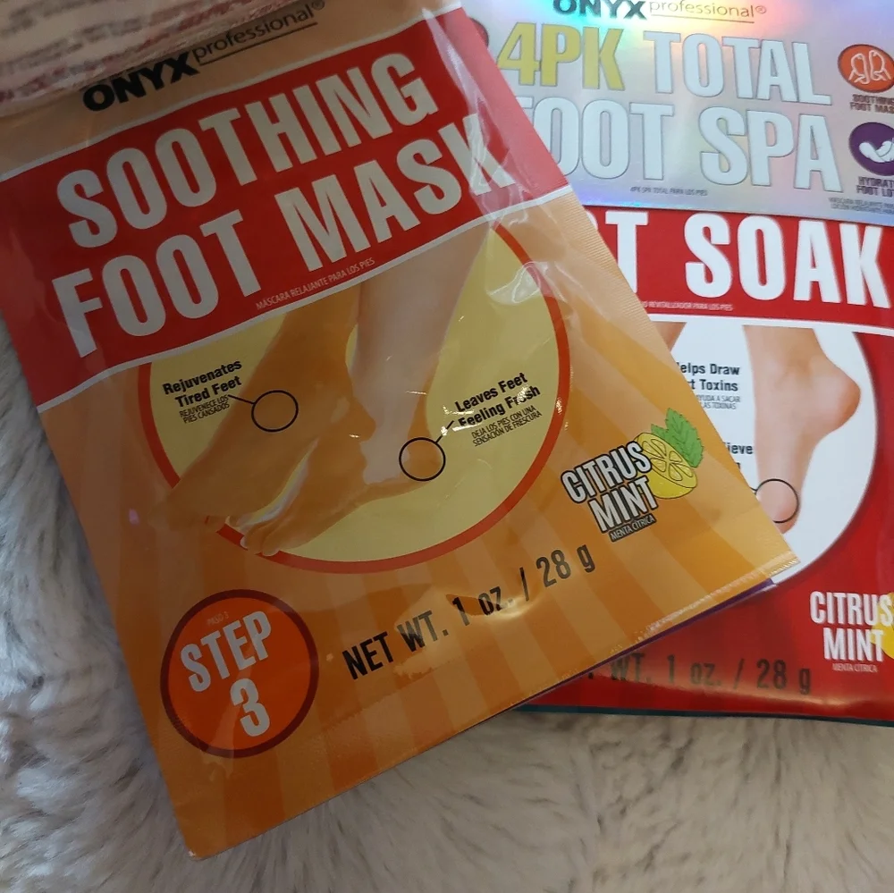 Lot Of 2 New 4 Pk Total FOOT Spa Onyx Citrus MINT Mask Therapy